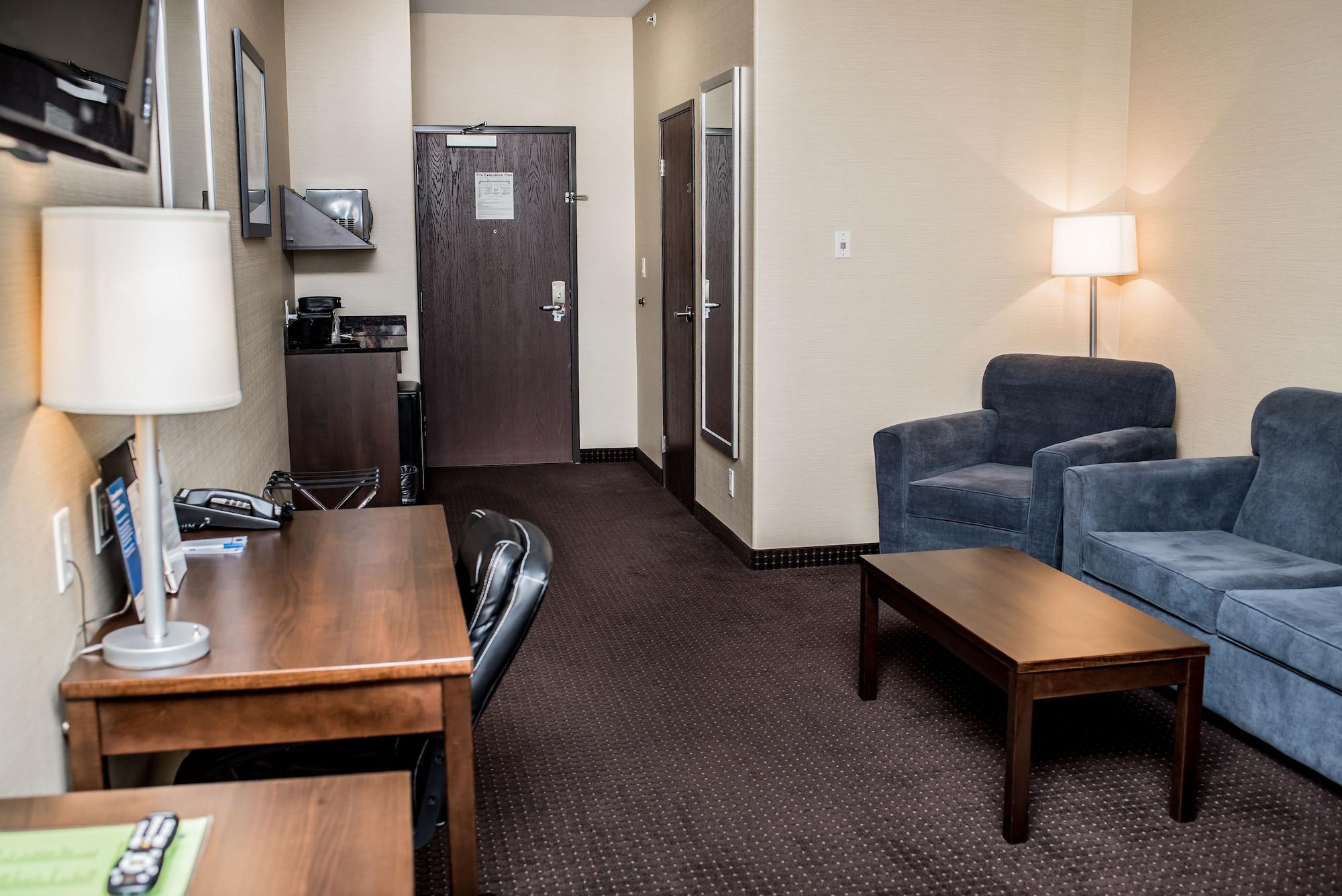 Comfort Inn & Suites Fox Creek Екстериор снимка
