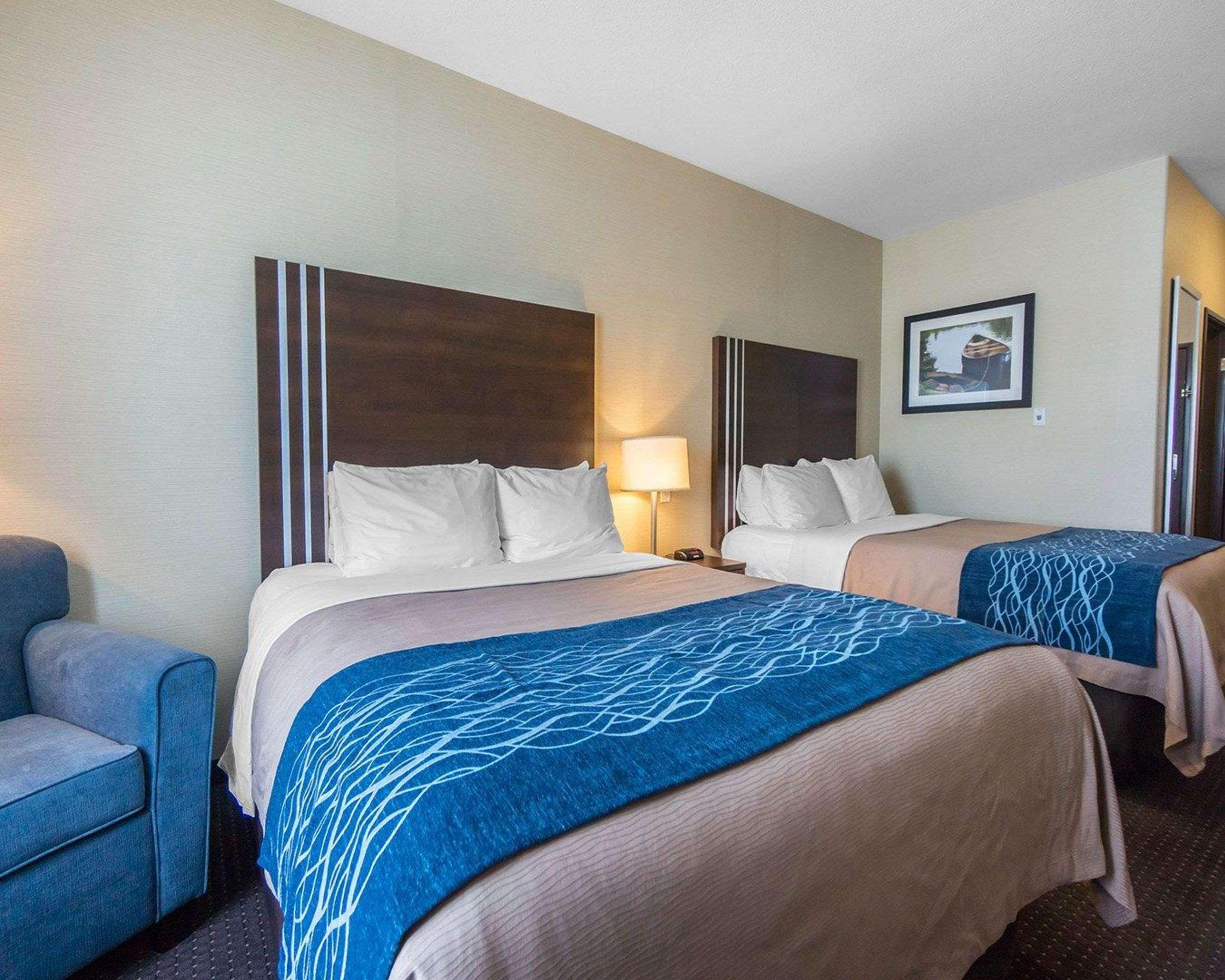 Comfort Inn & Suites Fox Creek Екстериор снимка