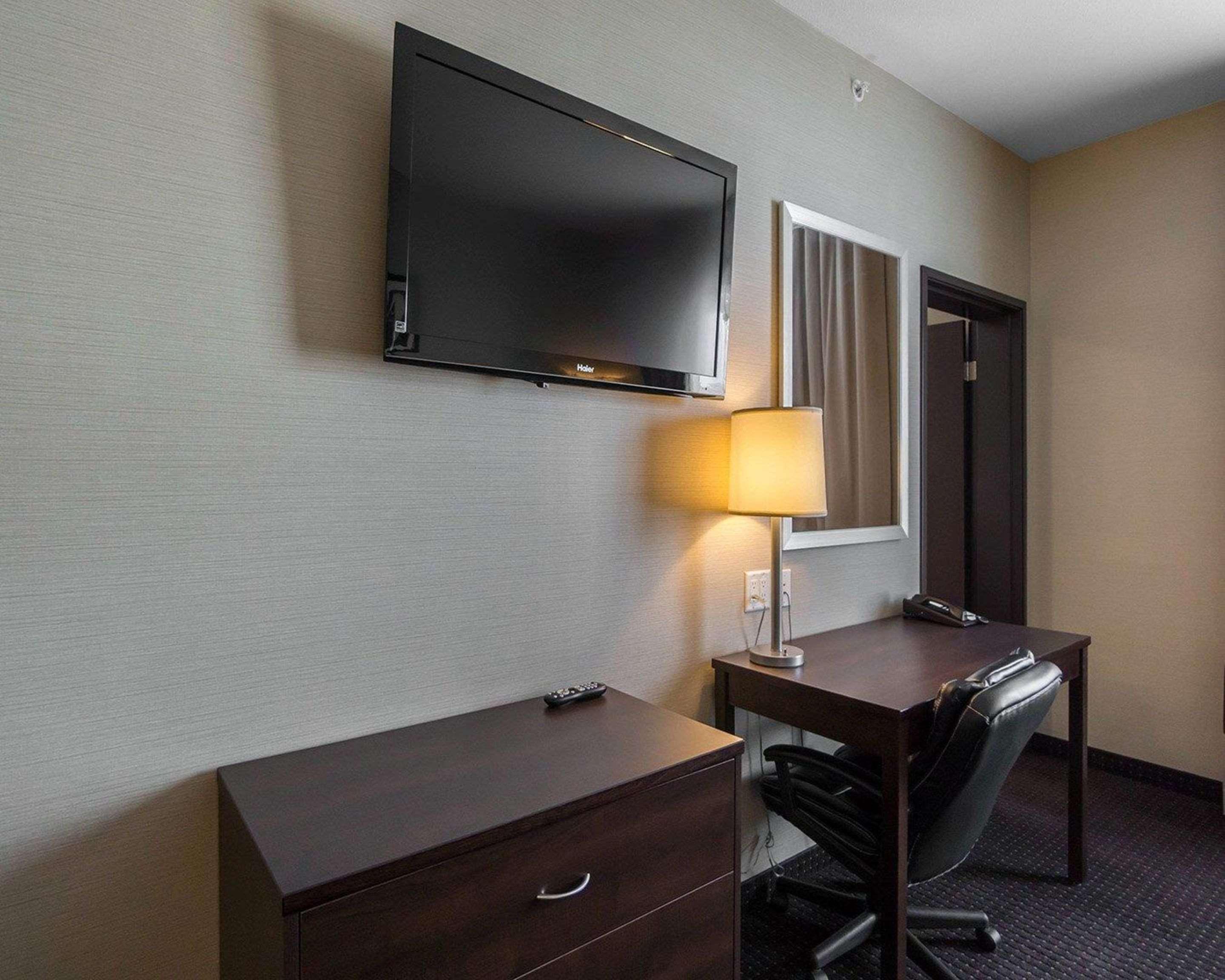 Comfort Inn & Suites Fox Creek Екстериор снимка