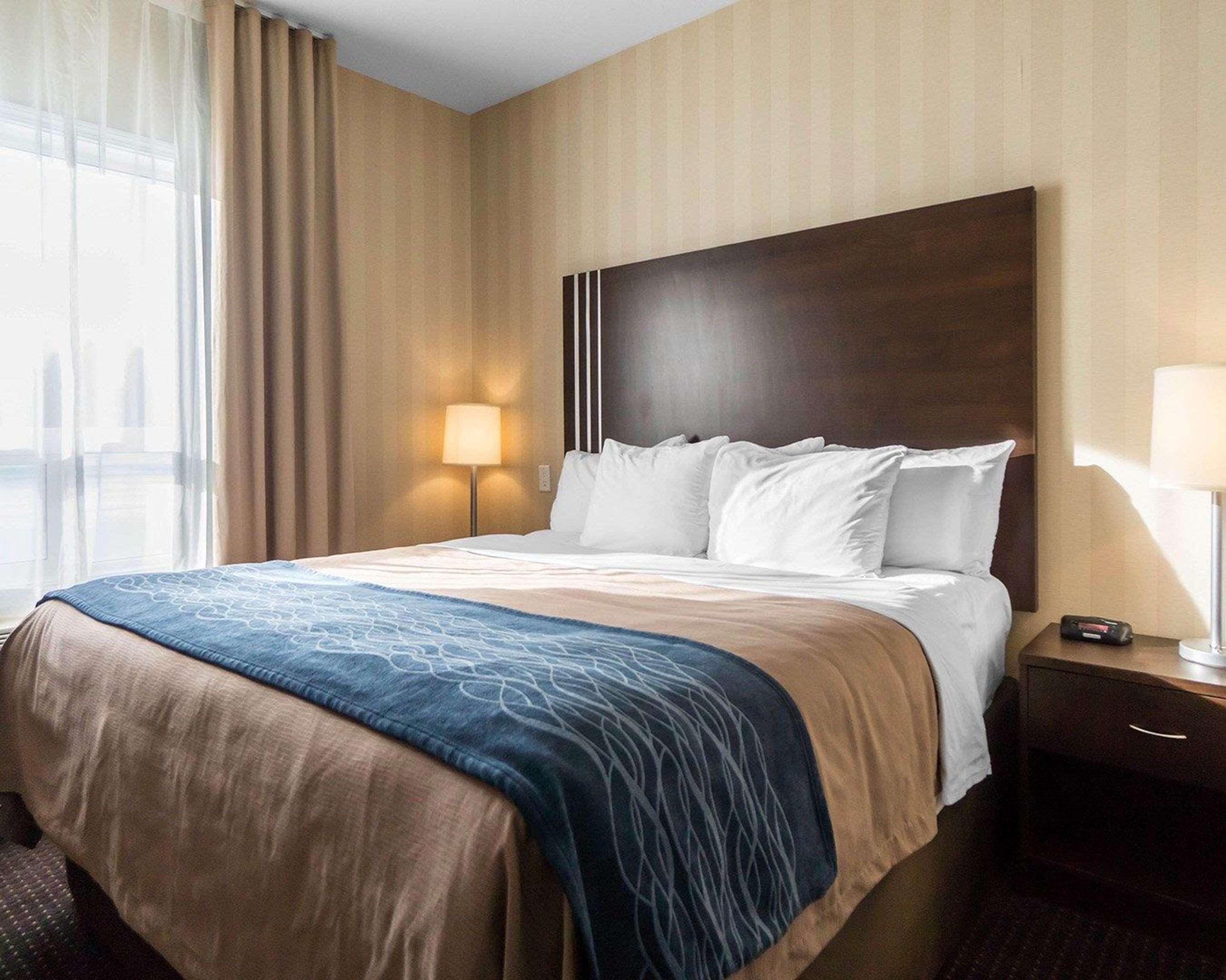 Comfort Inn & Suites Fox Creek Екстериор снимка