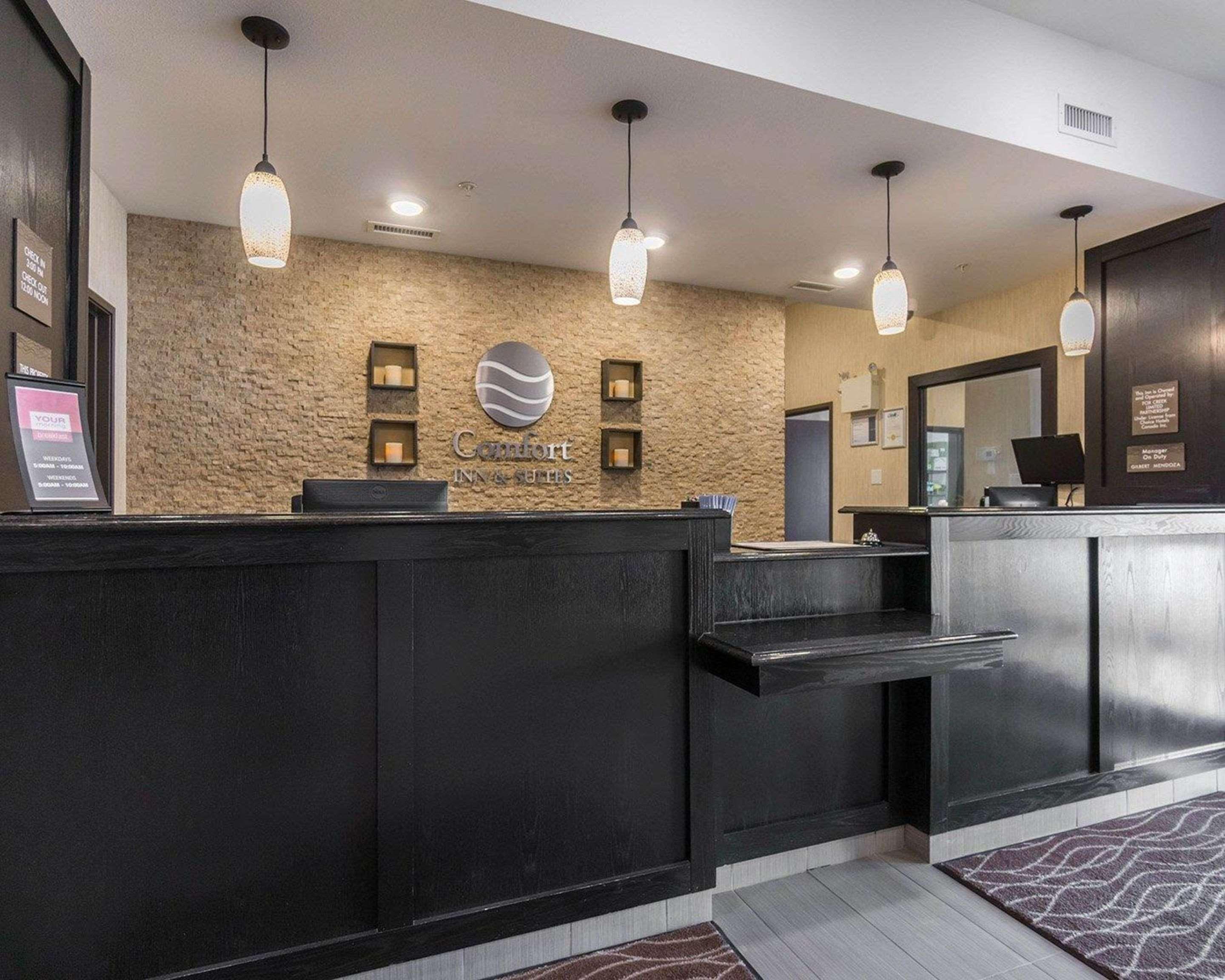 Comfort Inn & Suites Fox Creek Екстериор снимка