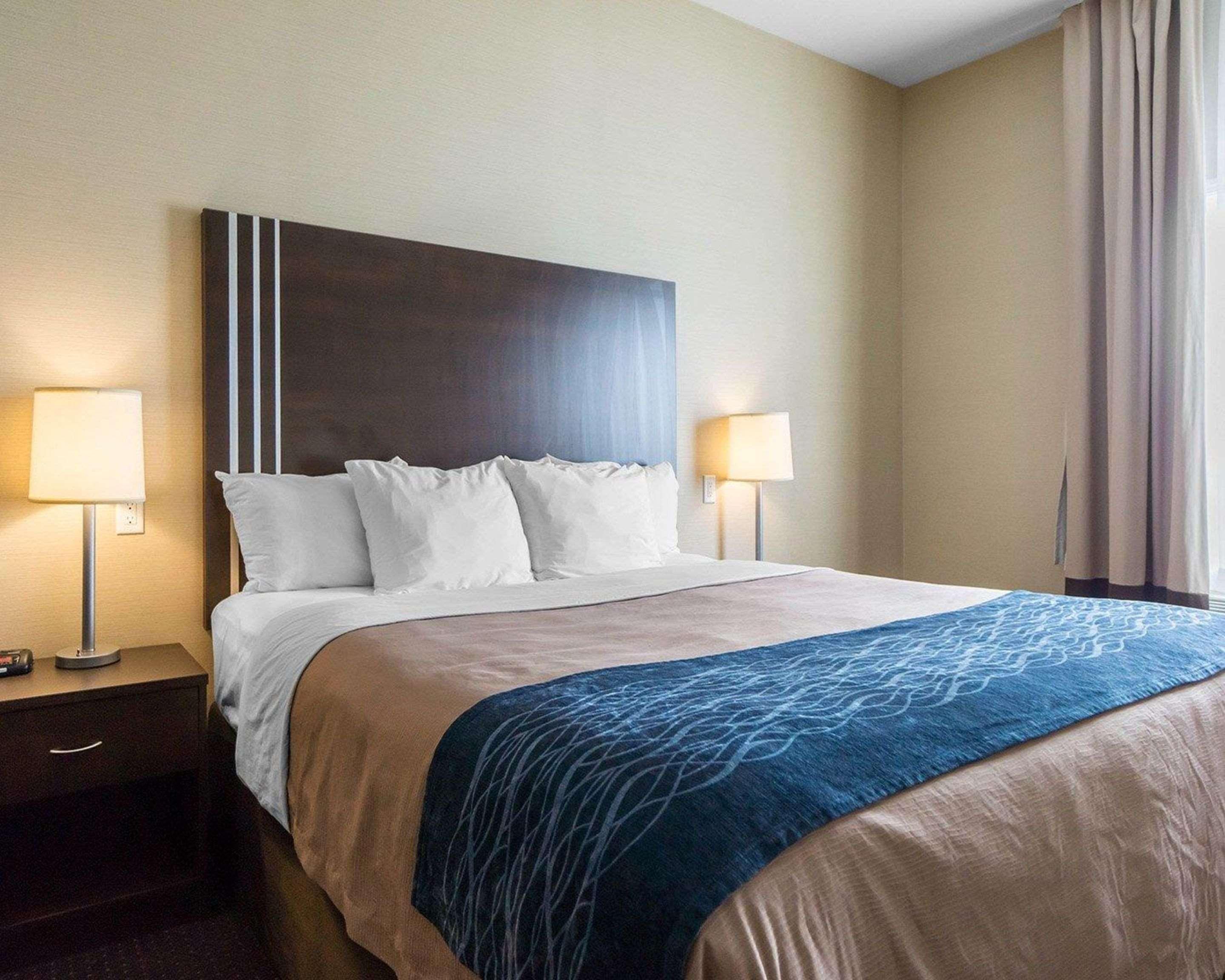 Comfort Inn & Suites Fox Creek Екстериор снимка
