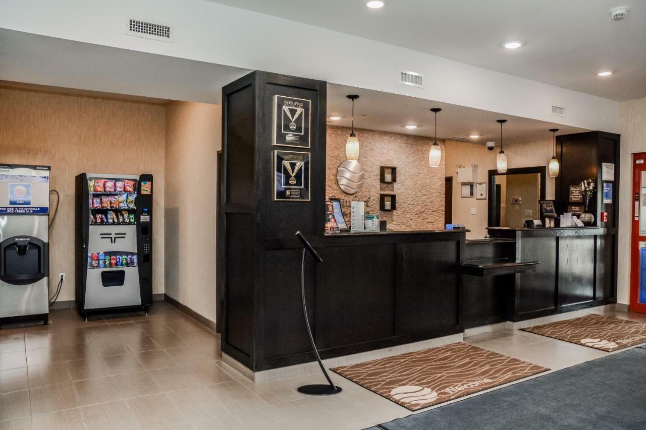 Comfort Inn & Suites Fox Creek Екстериор снимка